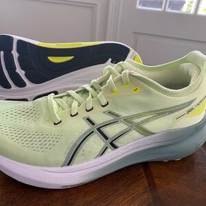 Asics Gel-Kayano 31, size 10, Cool Matcha/Celadon Running Shoe